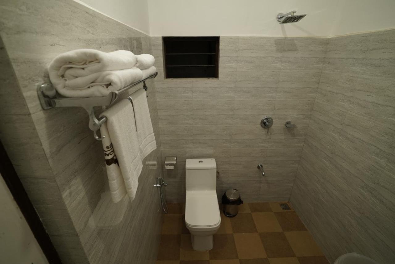 Hotel Coorggavadana Madikeri Esterno foto