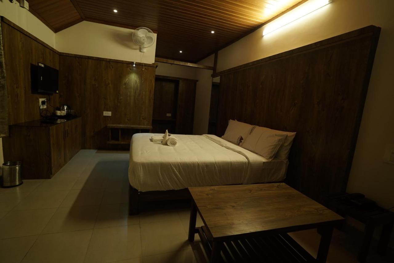 Hotel Coorggavadana Madikeri Esterno foto