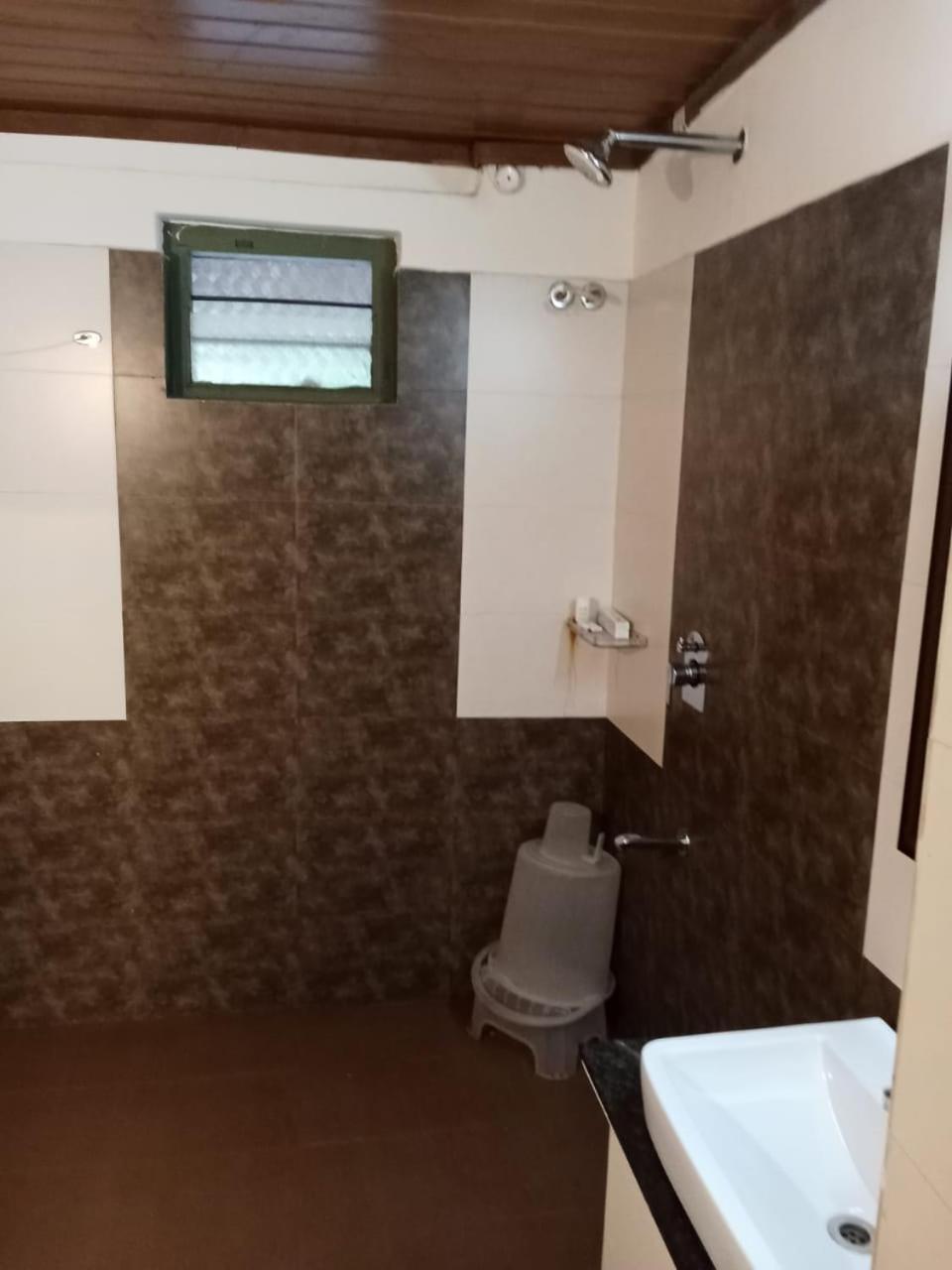 Hotel Coorggavadana Madikeri Esterno foto