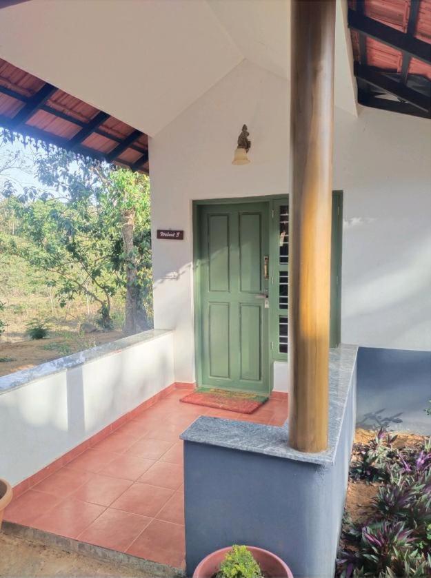 Hotel Coorggavadana Madikeri Esterno foto